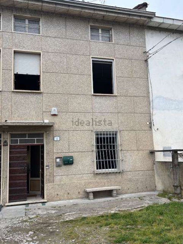 casa semindipendente in vendita a Polesine Zibello in zona Polesine Parmense