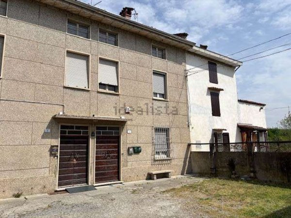 casa semindipendente in vendita a Polesine Zibello in zona Polesine Parmense