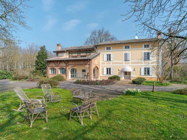 casa indipendente in vendita a Polesine Zibello in zona Ardella