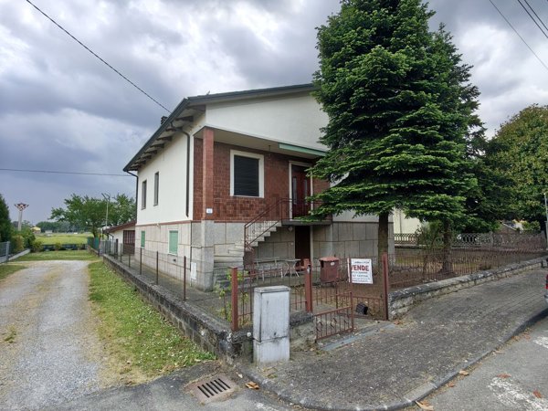 casa indipendente in vendita a Polesine Zibello