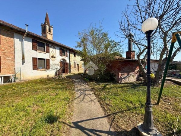 casa indipendente in vendita a Polesine Zibello