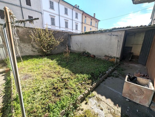 casa indipendente in vendita a Polesine Zibello in zona Zibello