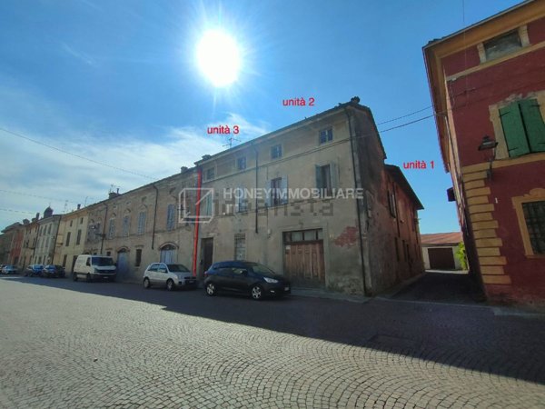 casa indipendente in vendita a Polesine Zibello in zona Zibello
