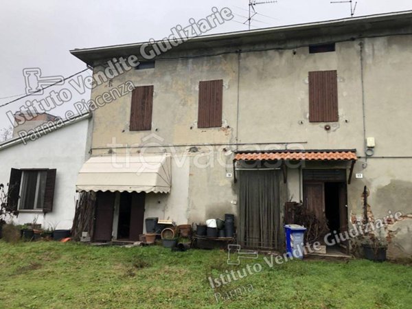 casa indipendente in vendita a Polesine Zibello in zona Zibello