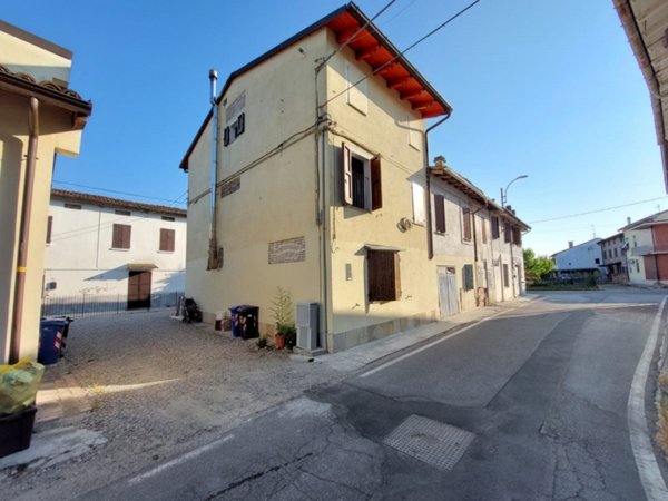 casa semindipendente in vendita a Sorbolo Mezzani in zona Mezzano Superiore