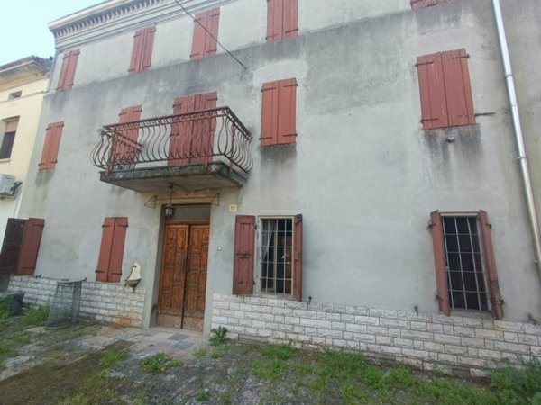 casa indipendente in vendita a Sorbolo Mezzani in zona Coenzo