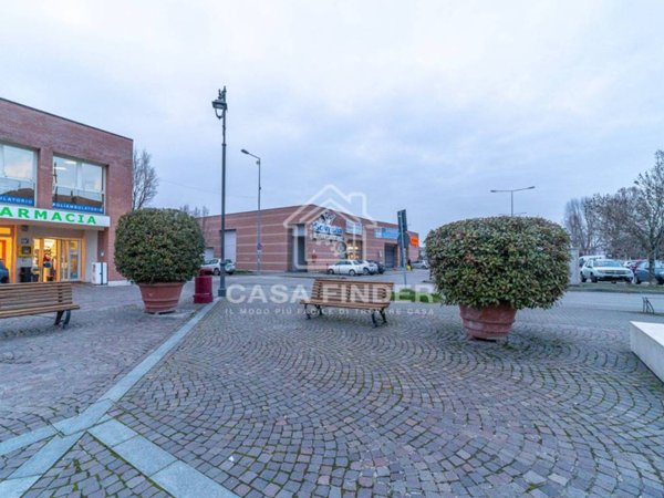 negozio in vendita a Sorbolo Mezzani in zona Sorbolo