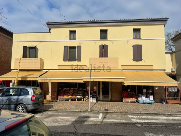 locale commerciale in vendita a Sorbolo Mezzani in zona Sorbolo