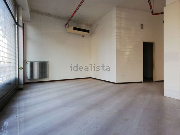 negozio in vendita a Sorbolo Mezzani in zona Sorbolo