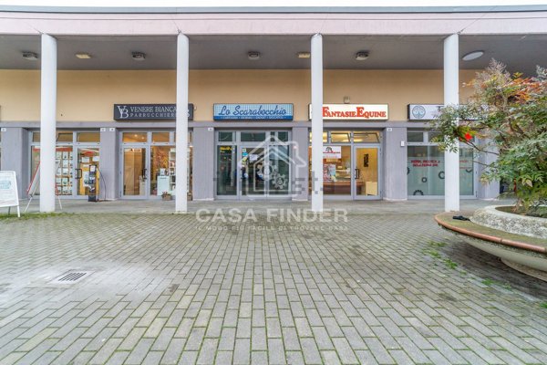 negozio in vendita a Sorbolo Mezzani in zona Sorbolo