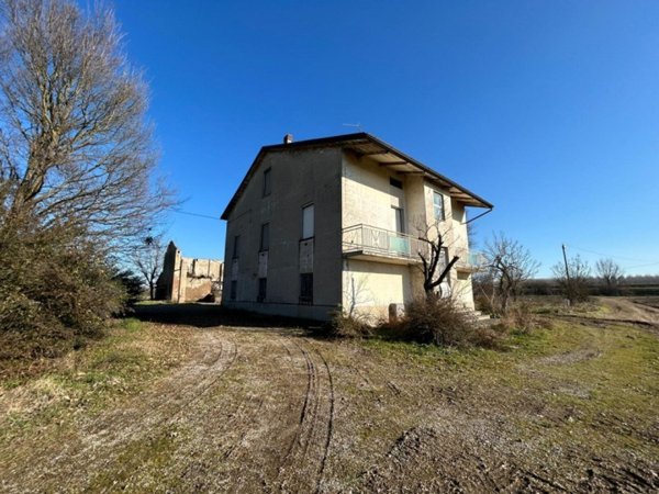 casa indipendente in vendita a Sorbolo Mezzani in zona Enzano