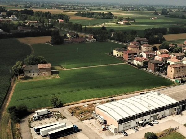 locale commerciale in vendita a Sorbolo Mezzani in zona Sorbolo