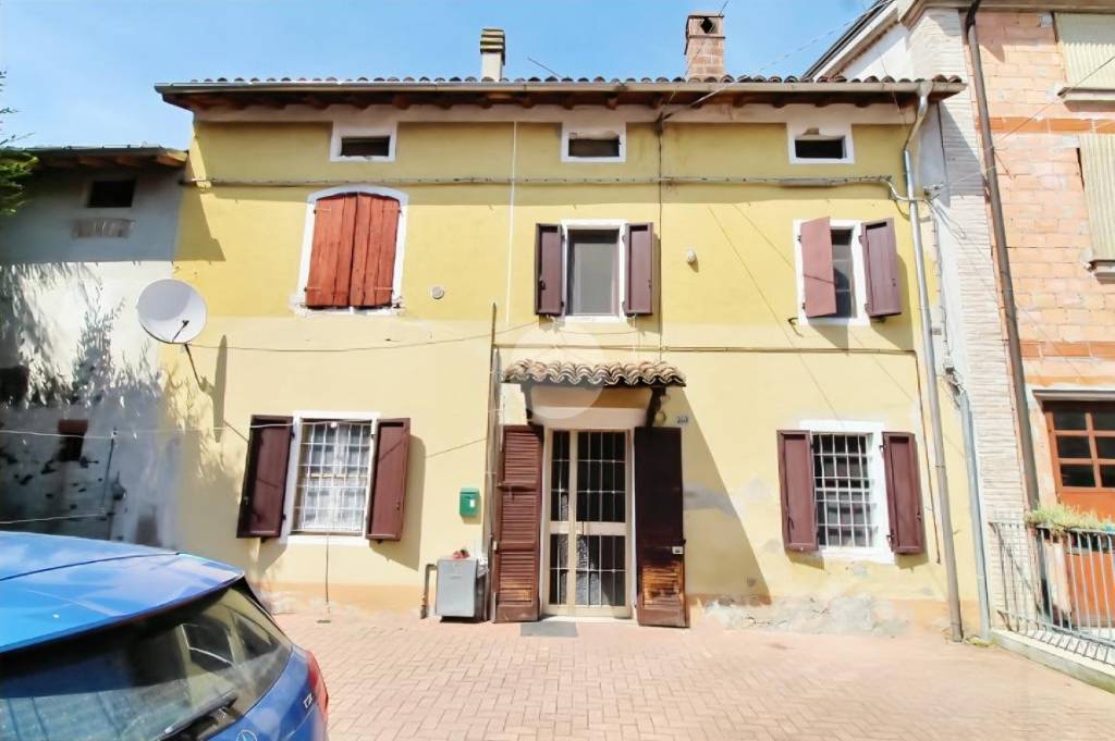 casa indipendente in vendita a Sorbolo Mezzani in zona Mezzano Inferiore