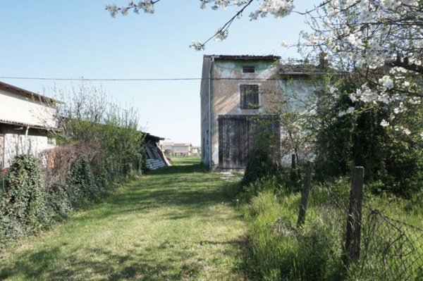 casa indipendente in vendita a Sorbolo Mezzani in zona Mezzano Superiore