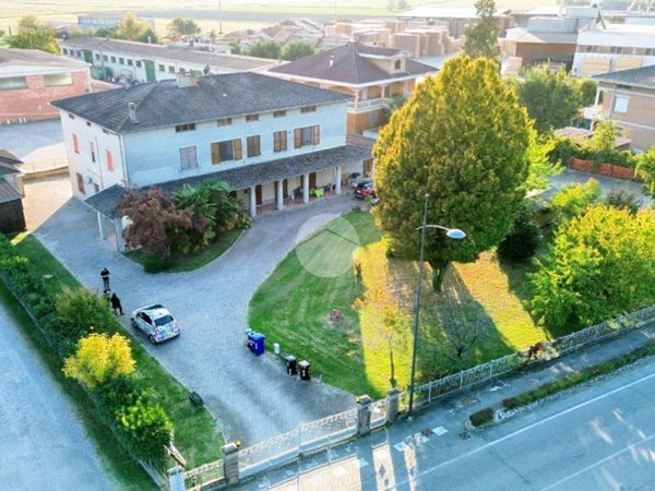 casa indipendente in vendita a Sorbolo Mezzani in zona Mezzano Inferiore
