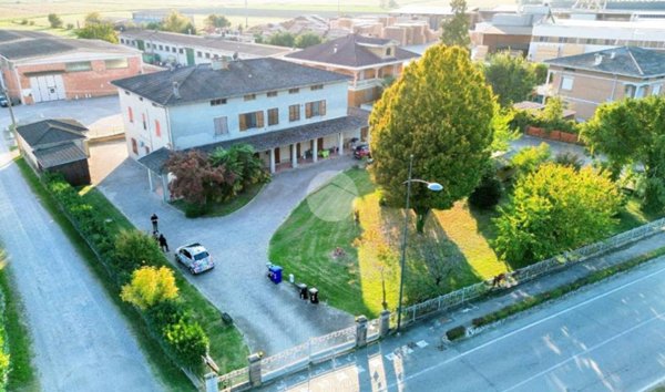 casa indipendente in vendita a Sorbolo Mezzani in zona Mezzano Inferiore