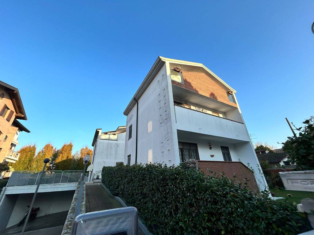 casa indipendente in vendita a Sorbolo Mezzani in zona Mezzano Superiore