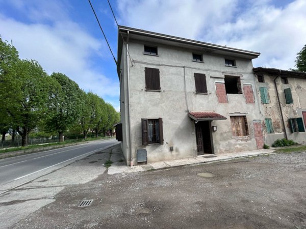 casa semindipendente in vendita a Sorbolo Mezzani in zona Mezzano Inferiore