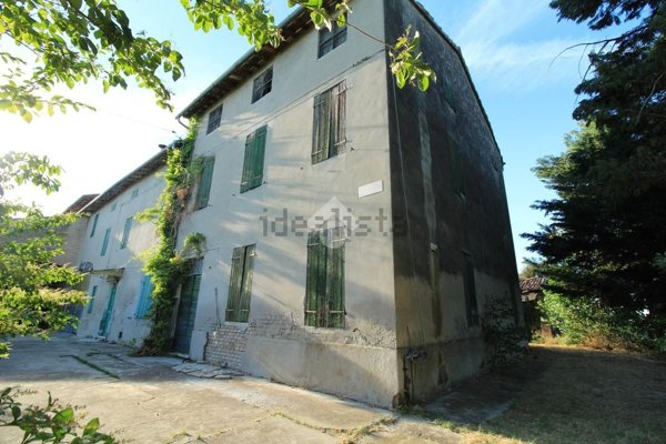 casale in vendita a Sorbolo Mezzani in zona Sorbolo