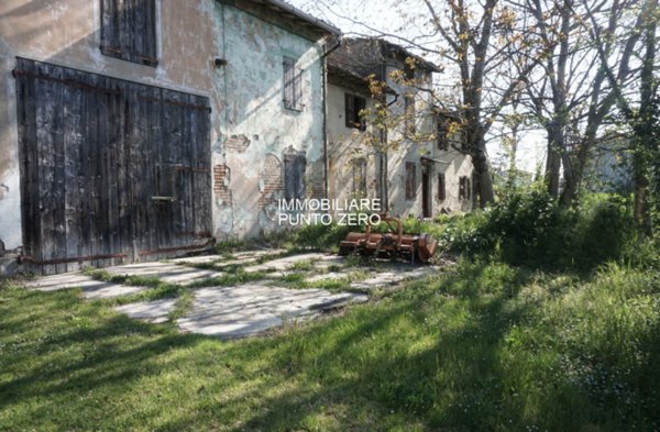 casale in vendita a Sorbolo Mezzani in zona Mezzani
