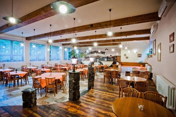 negozio in vendita a Sorbolo Mezzani in zona Sorbolo