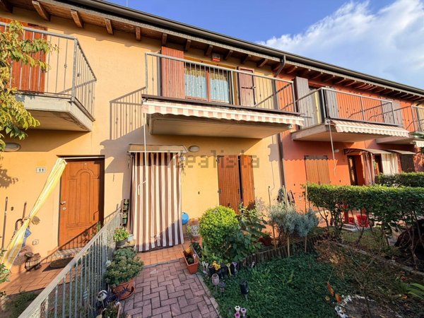 casa indipendente in vendita a Sorbolo Mezzani in zona Coenzo