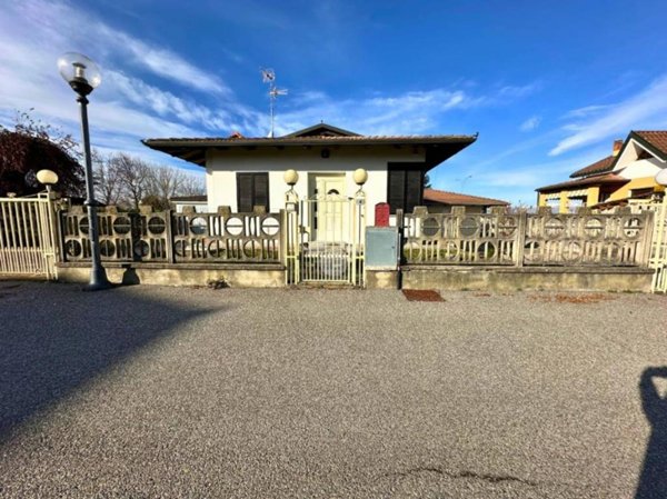 casa indipendente in vendita a San Germano Vercellese