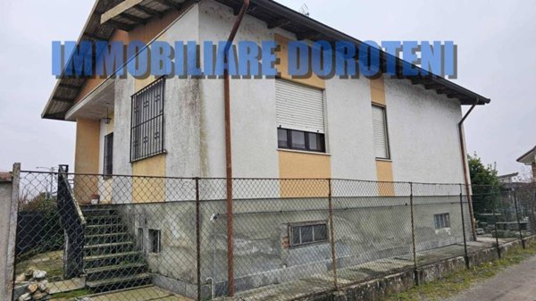 casa indipendente in vendita a San Germano Vercellese