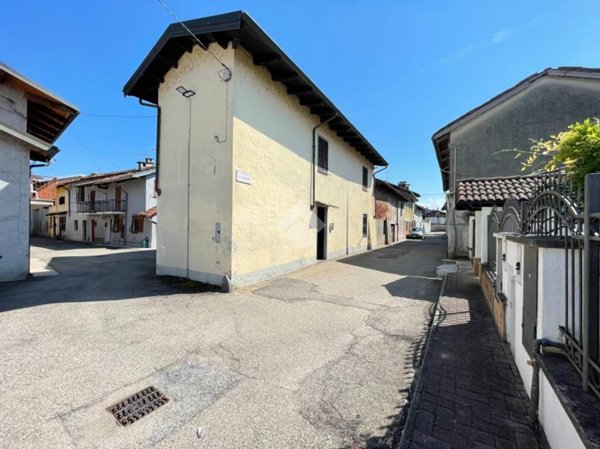 casa indipendente in vendita a San Germano Vercellese