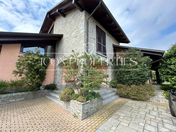 casa indipendente in vendita a San Germano Vercellese