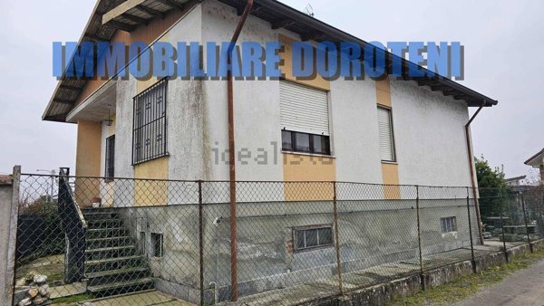 casa indipendente in vendita a San Germano Vercellese