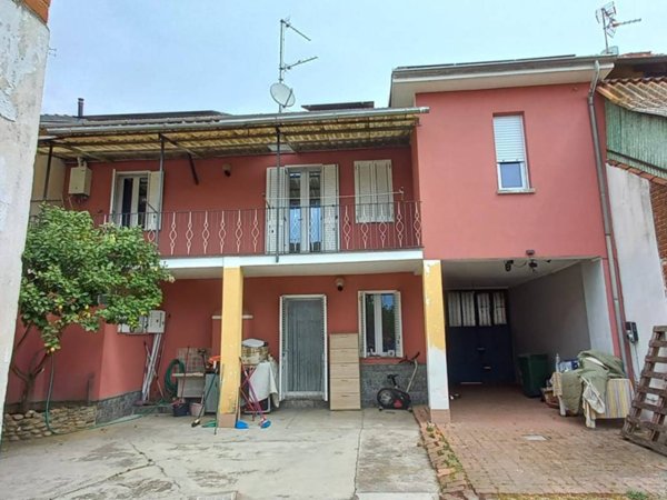 casa indipendente in vendita a San Germano Vercellese