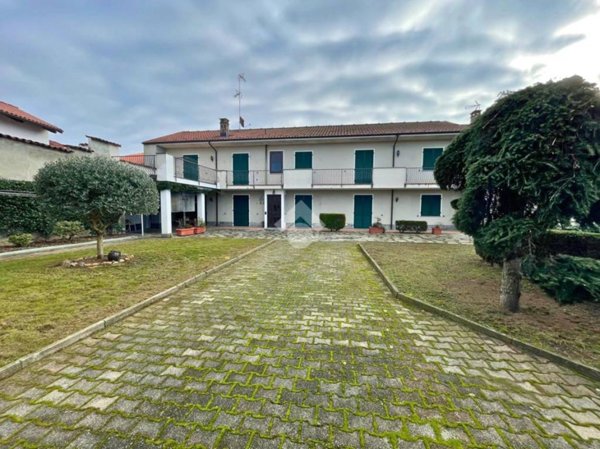 casa indipendente in vendita a San Germano Vercellese