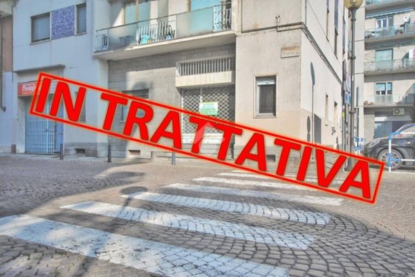 negozio in vendita a Santhià