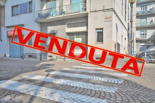 negozio in vendita a Santhià