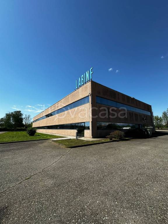 capannone in vendita a Santhià