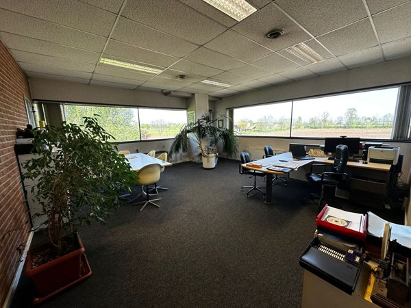 locale di sgombero in vendita a Santhià