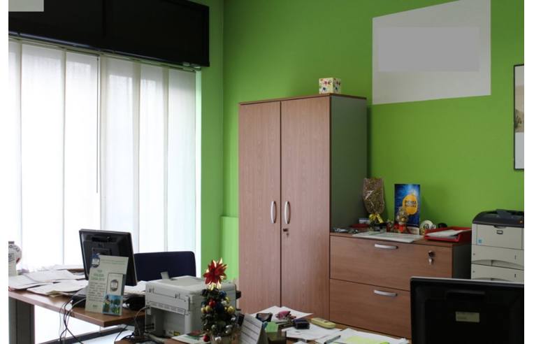 intera palazzina in vendita a Santhià