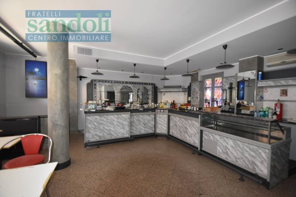 locale commerciale in vendita a Santhià