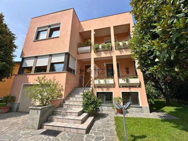 casa indipendente in vendita a Santhià