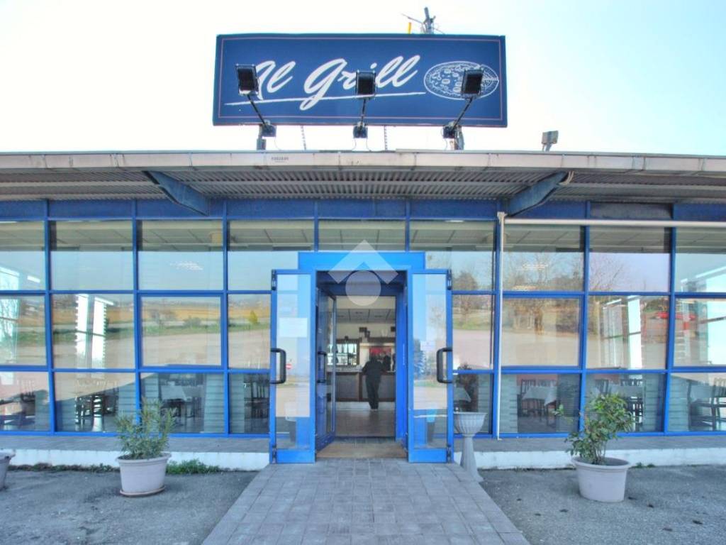 negozio in vendita a Santhià