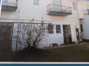 casa indipendente in vendita a Santhià