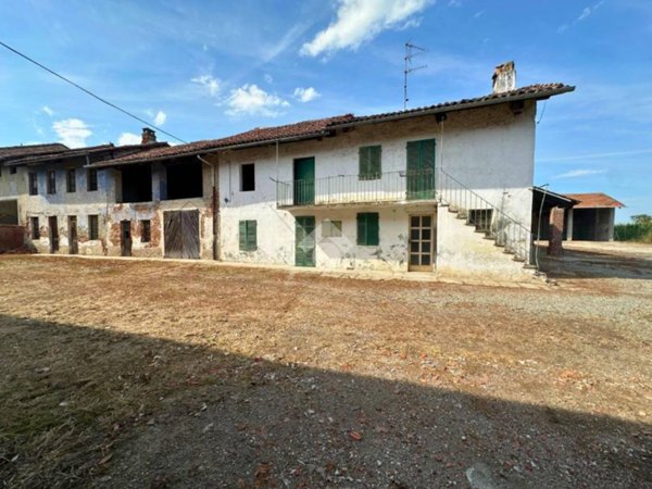casa indipendente in vendita a Santhià