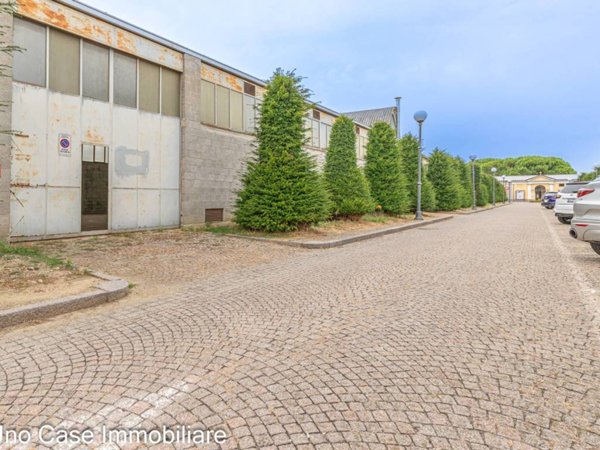 capannone in vendita a Santhià