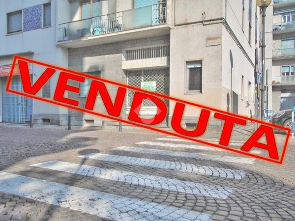 negozio in vendita a Santhià