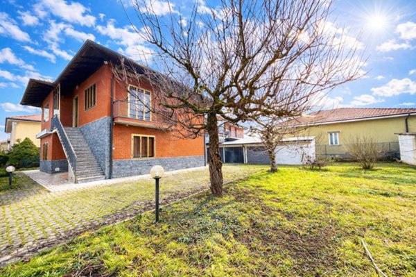 casa indipendente in vendita a Santhià