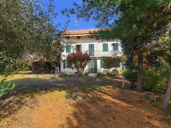 casa indipendente in vendita a Santhià