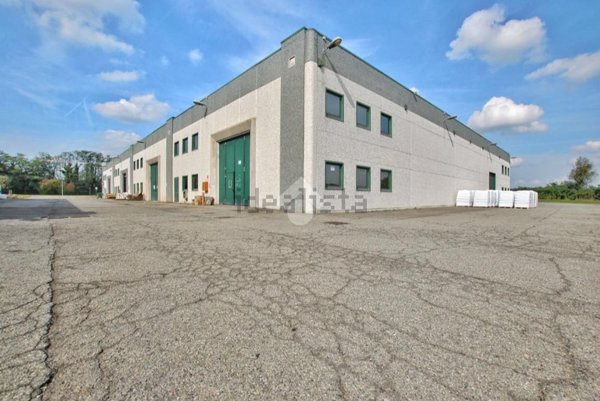 capannone in vendita a Santhià