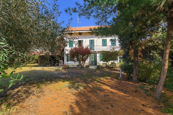 casa indipendente in vendita a Santhià