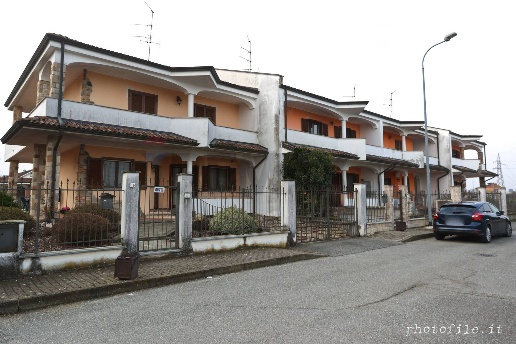 casa indipendente in vendita a Santhià